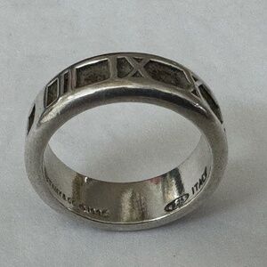 Luxury Tiffany & Co Sterling Silver Retired Atlas Numerals Size 6.5 Band Ring